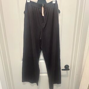 SKIMS women’s boyfriend loose pants